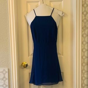 Lulu’s blue low-back dress